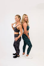 Load image into Gallery viewer, Animal Print Leggings
