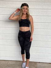 Load image into Gallery viewer, Dark Camo Capri leggings