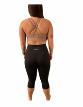 Load image into Gallery viewer, Solid color leggings capri length