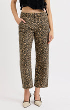 Load image into Gallery viewer, Relaxed leopard pants
