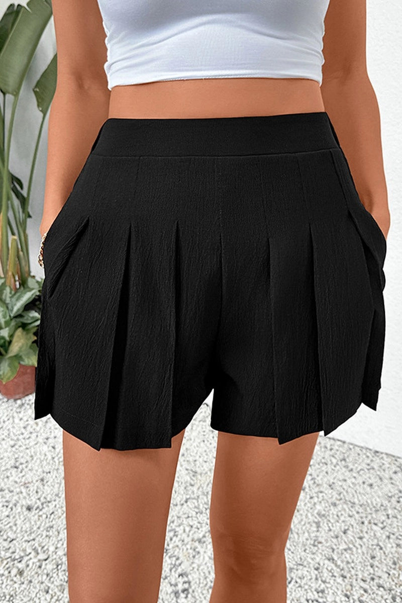 Pleated shorts