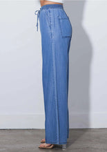 Load image into Gallery viewer, Denim lounge
