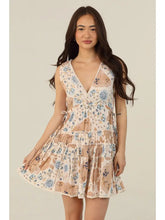 Load image into Gallery viewer, Angie Short Floral
