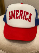 Load image into Gallery viewer, Trucker hats
