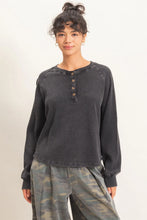 Load image into Gallery viewer, Oversized tee
