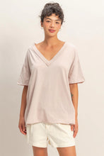 Load image into Gallery viewer, Oversized V neck
