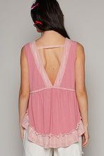 Load image into Gallery viewer, Pink flowy top
