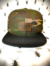 Load image into Gallery viewer, Camo snapback hat
