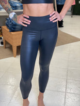 Load image into Gallery viewer, Patent leather leggings
