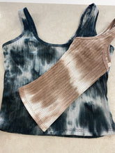 Load image into Gallery viewer, Tie-dye tank
